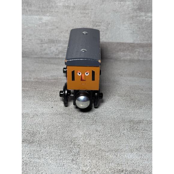 Thomas & Friends Wooden Railway Train Tank Engine ANNIE Coach 2012 - Picture 5 of 7